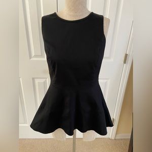 White House Black Market amazing flattering top!